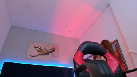               online show from February 1, 9:40 pm