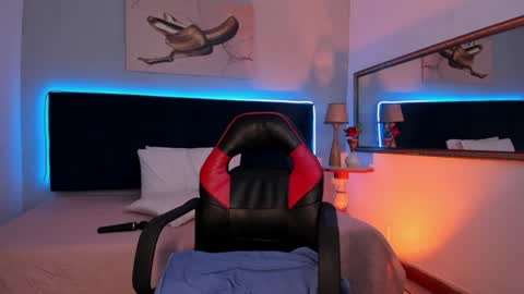               online show from February 6, 8:45 pm