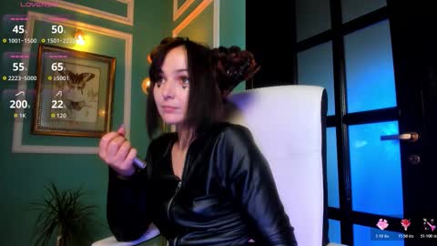 Moona  online show from October 30, 1:56 pm