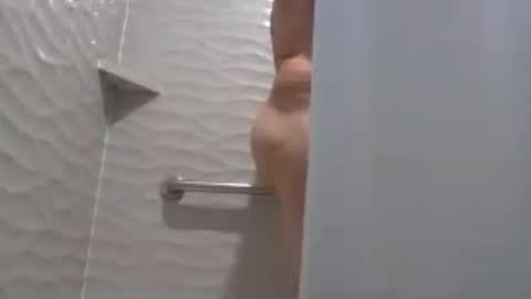 TheShyOne18 online show from June 17, 1:41 am