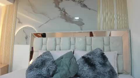 Snapshot of 1naughty_milf chatting on July 28, 11:17 am Luisa online show from July 28, 11:17 am