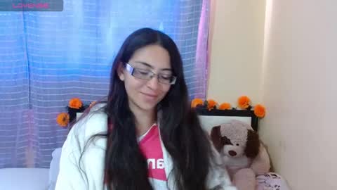 paola online show from November 13, 7:35 pm