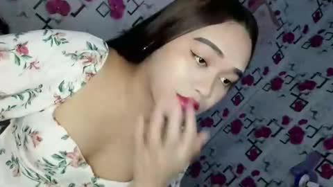 1sexy_kim69 online show from April 7, 7:25 pm