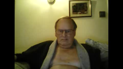 Snapshot of 1shorty chatting on January 6, 8:18 pm 1shorty online show from January 6, 8:18 pm