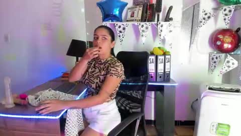Snapshot of 1sweetvaleria1 chatting on July 1, 1:07 am 1sweetvaleria1 online show from July 1, 1:07 am