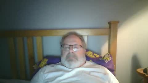 Snapshot of 2003dynawideglide chatting on February 15, 10:17 pm 2003dynawideglide online show from February 15, 10:17 pm