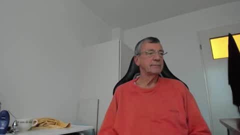 Henk online show from November 14, 2:49 pm