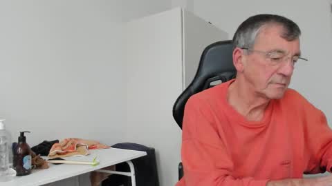 Henk online show from December 1, 2:55 pm