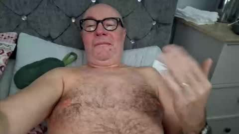 Snapshot of 211scudder chatting on December 14, 10:53 am 211skoosh online show from December 14, 10:53 am