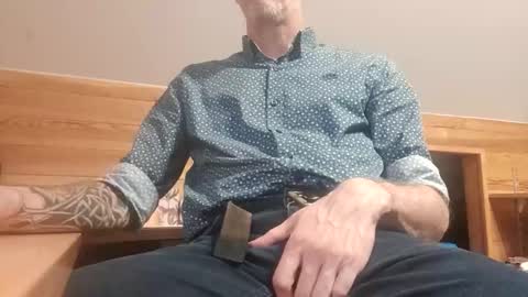 22_acacia_avenue online show from April 19, 6:43 pm