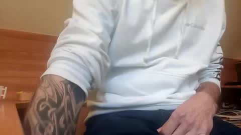 22_acacia_avenue online show from April 22, 8:39 am