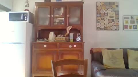 22esserre online show from December 11, 12:12 pm