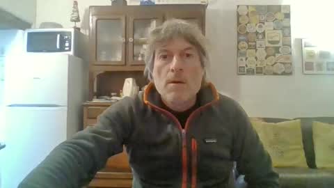 22esserre online show from January 10, 10:06 am