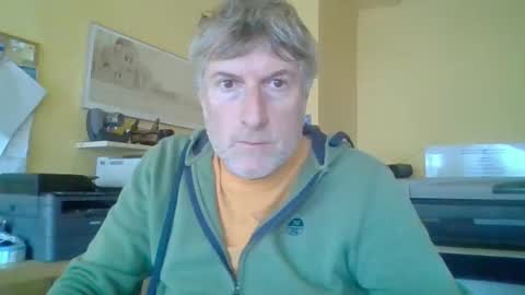 22esserre online show from September 23, 2:53 pm