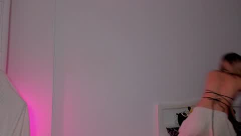 Snapshot of 2b_ chatting on January 12, 4:10 am Sasha weekend from 14 to 27 November online show from January 12, 4:10 am