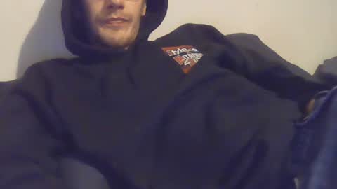 Snapshot of 2big2hype chatting on December 4, 3:26 am cheif online show from December 4, 3:26 am