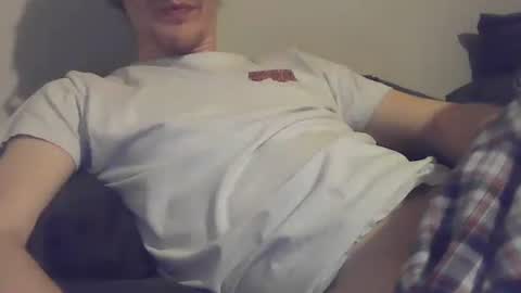 Snapshot of 2big2hype chatting on January 14, 4:57 am cheif online show from January 14, 4:57 am