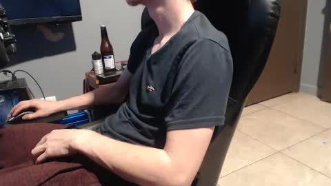 Snapshot of 2big2hype chatting on November 15, 5:38 am cheif online show from November 15, 5:38 am