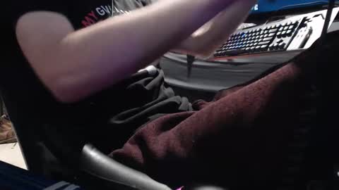 Snapshot of 2big2hype chatting on December 5, 1:25 am cheif online show from December 5, 1:25 am