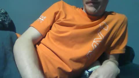 Snapshot of 2big2hype chatting on December 15, 3:11 am cheif online show from December 15, 3:11 am