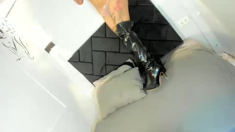 haduki online show from February 17, 6:36 pm