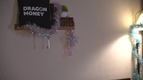 Elley  online show from January 15, 6:40 am