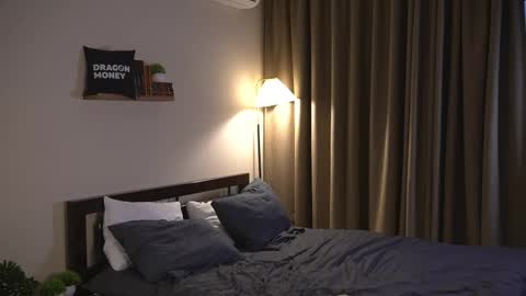 Elley  online show from February 5, 2:43 pm