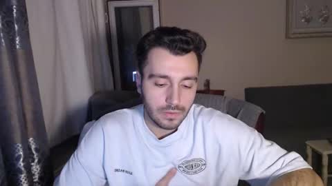 Snapshot of 2handsomeman chatting on November 10, 10:42 pm Berk online show from November 10, 10:42 pm