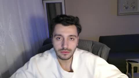 Snapshot of 2handsomeman chatting on November 23, 9:58 pm Berk online show from November 23, 9:58 pm