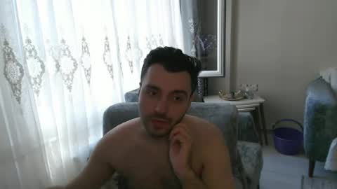 Snapshot of 2handsomeman chatting on June 28, 1:39 pm Berk online show from June 28, 1:39 pm