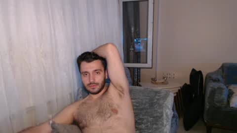 Snapshot of 2handsomeman chatting on July 18, 11:52 pm Berk online show from July 18, 11:52 pm