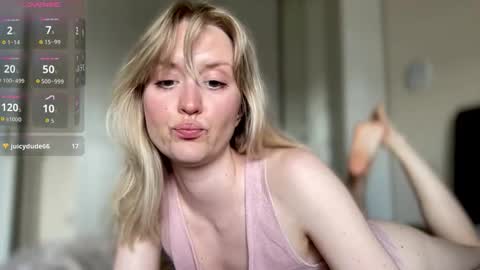 Snapshot of 2kepler22b chatting on September 16, 1:12 pm  . online show from September 16, 1:12 pm