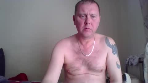 Snapshot of 2ndlipeater chatting on May 24, 8:52 am Girts online show from May 24, 8:52 am