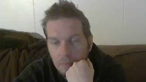 2small4you83 online show from January 10, 12:38 am