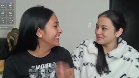 Dalilah and Tarah online show from December 14, 1:16 pm