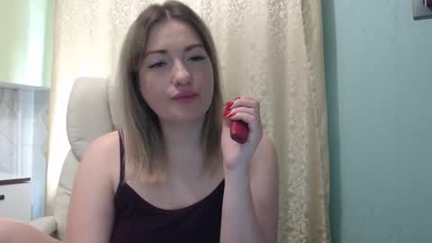 3sweetcandy3 online show from March 3, 10:21 am