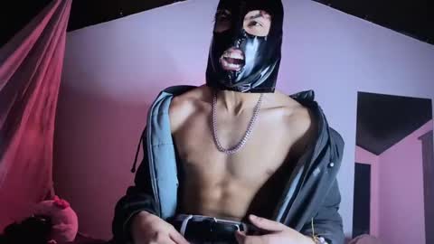 E V I L online show from November 11, 4:34 am