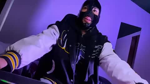 E V I L online show from June 18, 10:36 pm