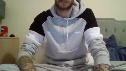 420feetloverr420 online show from October 14, 10:43 pm