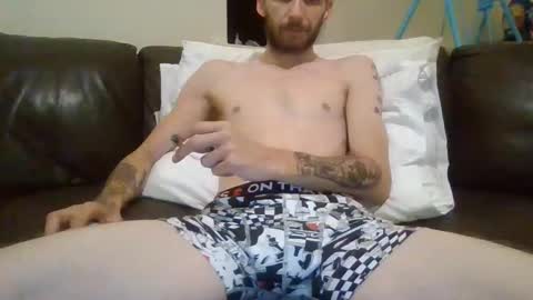 420feetloverr420 online show from May 2, 1:10 am