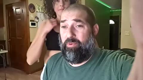 Snapshot of 420kc_couple chatting on October 21, 4:30 pm KC420Couple online show from October 21, 4:30 pm