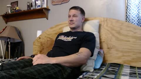 Snapshot of 420st chatting on September 27, 6:57 pm font size 3 FUN WITH DICK AND MARY JANEfont online show from September 27, 6:57 pm