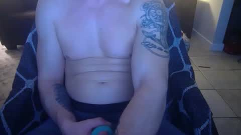 Snapshot of 42o_blah chatting on December 5, 5:59 am 42o_blah online show from December 5, 5:59 am