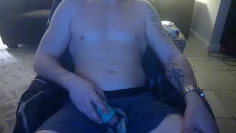 Snapshot of 42o_blah chatting on December 6, 2:57 am 42o_blah online show from December 6, 2:57 am