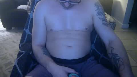 Snapshot of 42o_blah chatting on December 16, 2:15 am 42o_blah online show from December 16, 2:15 am