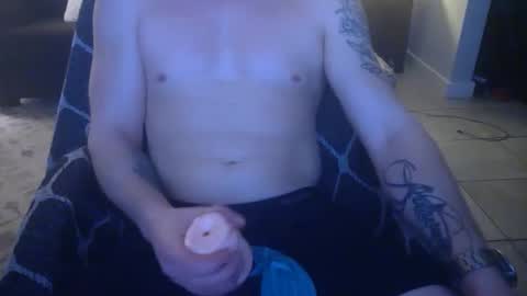 Snapshot of 42o_blah chatting on December 18, 3:58 am 42o_blah online show from December 18, 3:58 am