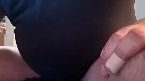 Snapshot of 48_yearoldho chatting on March 6, 2:51 am FreddyG online show from March 6, 2:51 am