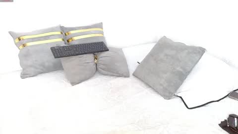 493ashlyfoxx online show from April 28, 1:48 am