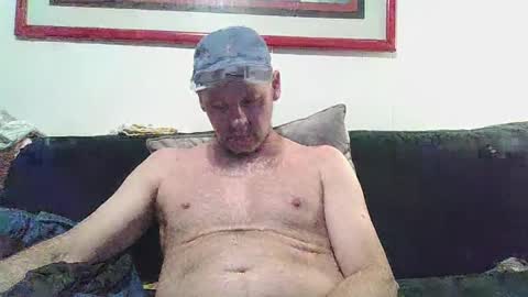 4nuf online show from February 13, 9:06 pm