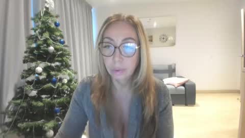 4ollie online show from December 15, 11:14 am